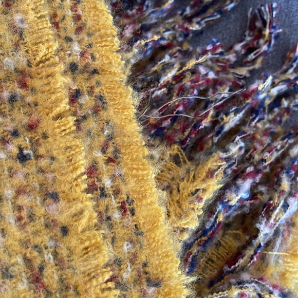 Amazing Scarf - Picture 5 of 7